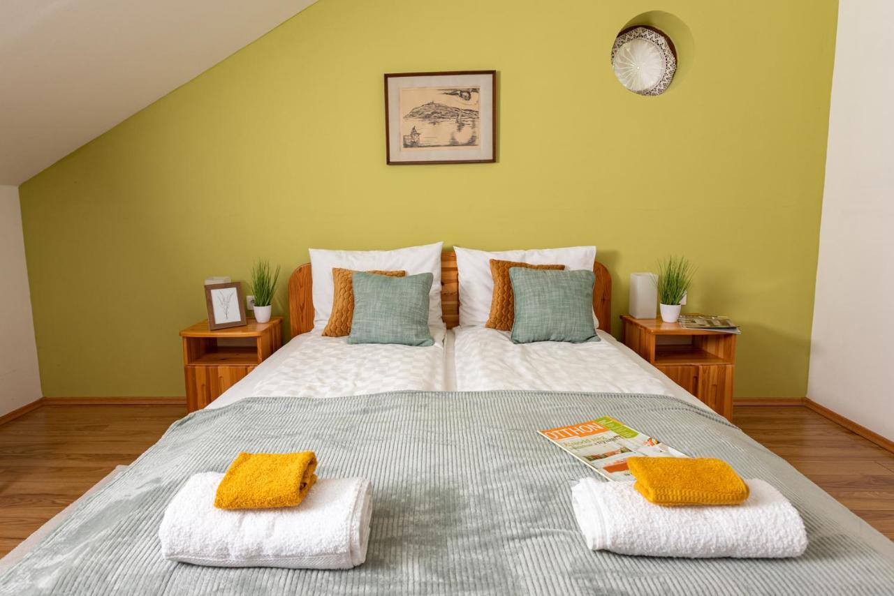 Berkenye Vendeghaz Hotel บาลาตอนฟือเรด ภายนอก รูปภาพ