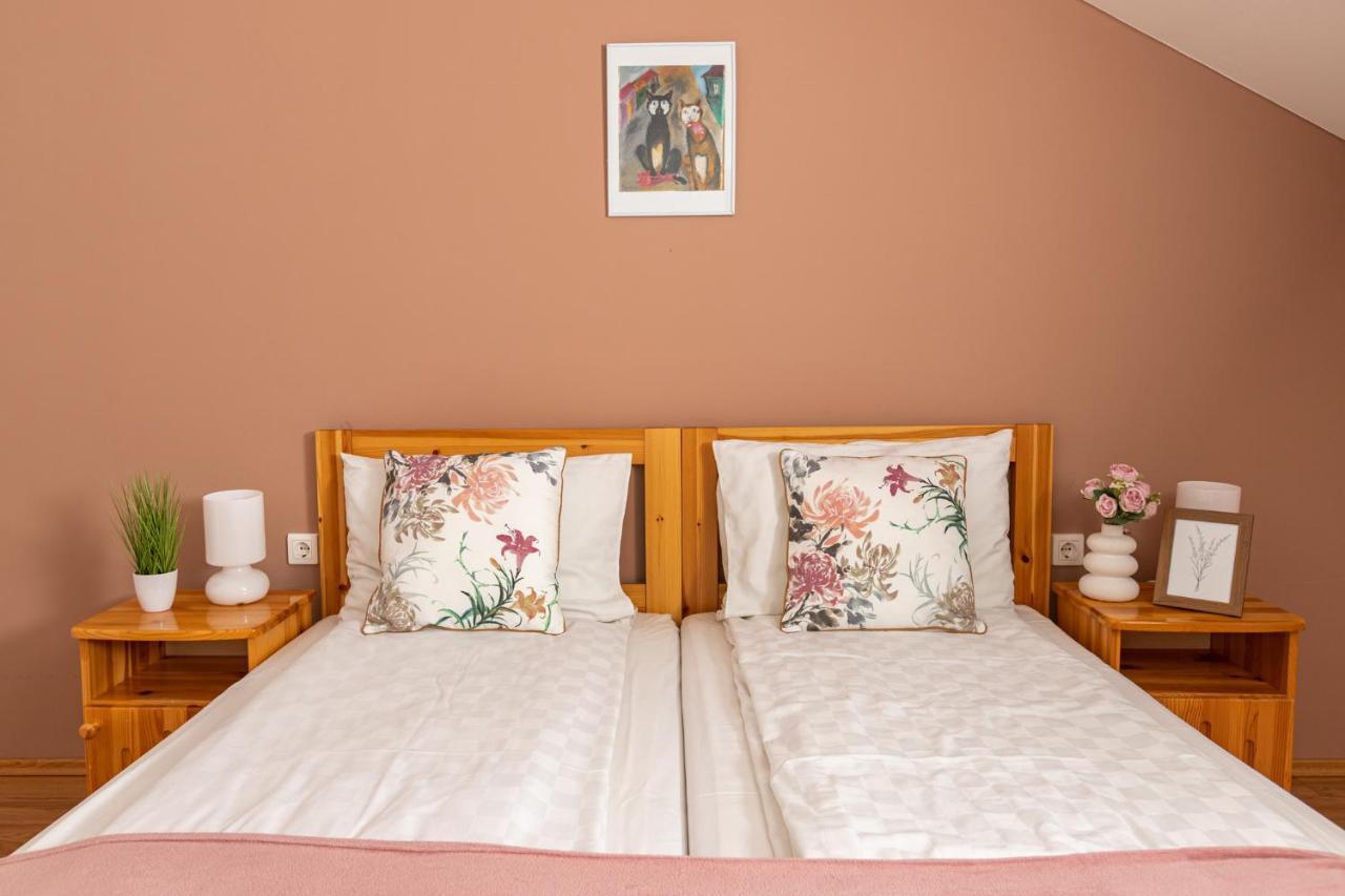 Berkenye Vendeghaz Hotel บาลาตอนฟือเรด ภายนอก รูปภาพ