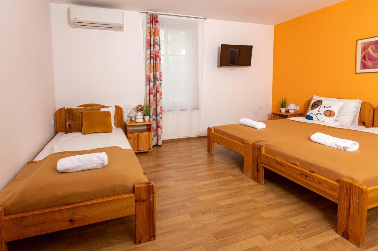 Berkenye Vendeghaz Hotel บาลาตอนฟือเรด ภายนอก รูปภาพ