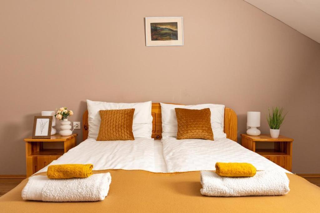 Berkenye Vendeghaz Hotel บาลาตอนฟือเรด ภายนอก รูปภาพ