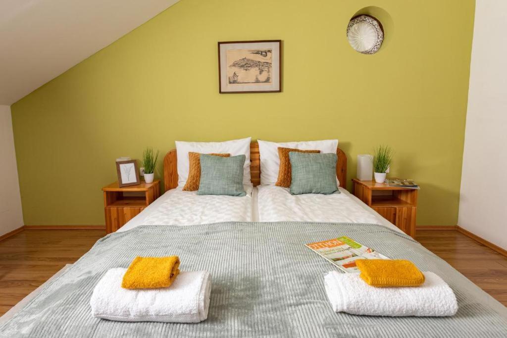 Berkenye Vendeghaz Hotel บาลาตอนฟือเรด ภายนอก รูปภาพ