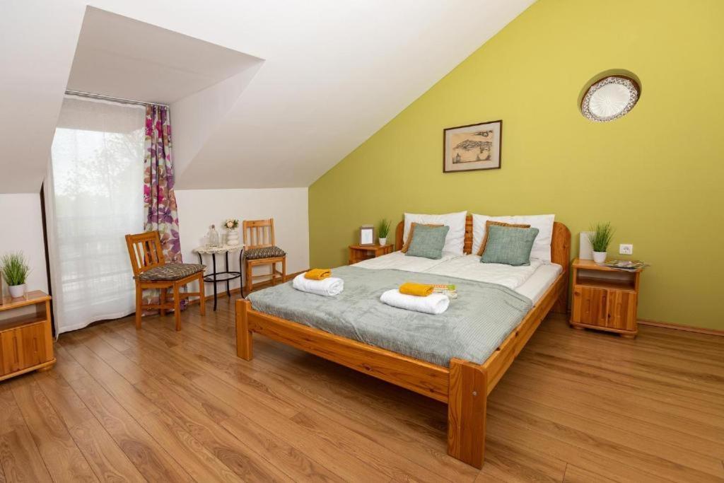 Berkenye Vendeghaz Hotel บาลาตอนฟือเรด ภายนอก รูปภาพ