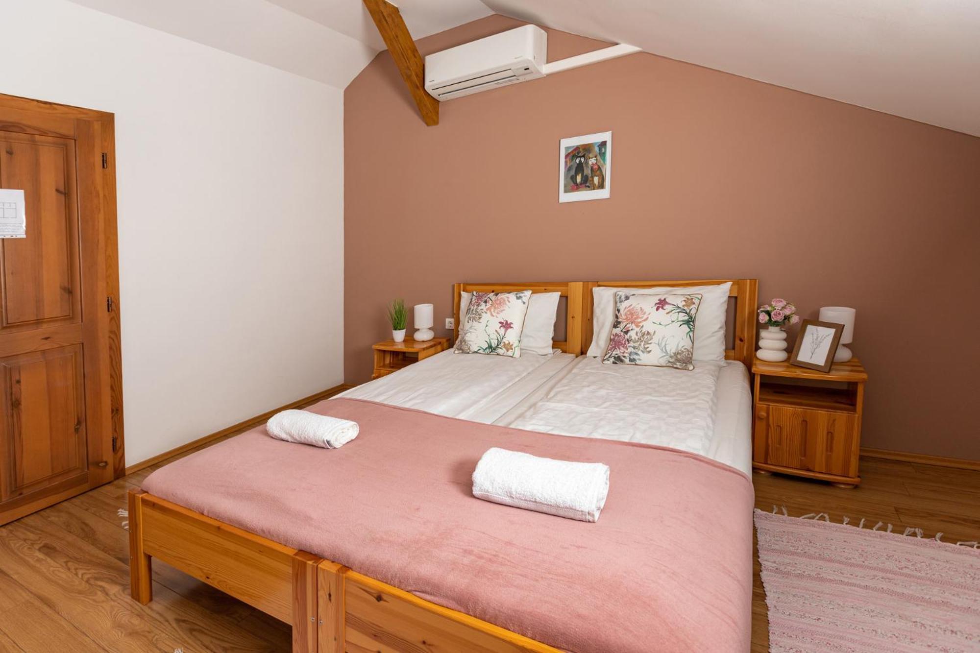 Berkenye Vendeghaz Hotel บาลาตอนฟือเรด ภายนอก รูปภาพ